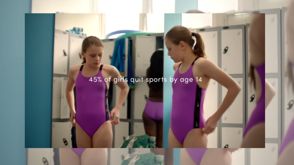 Imagen tomada de una publicidad de Dove con una niña mirandose al espejo.